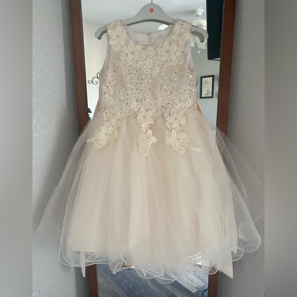 Little girls flower dress size 8